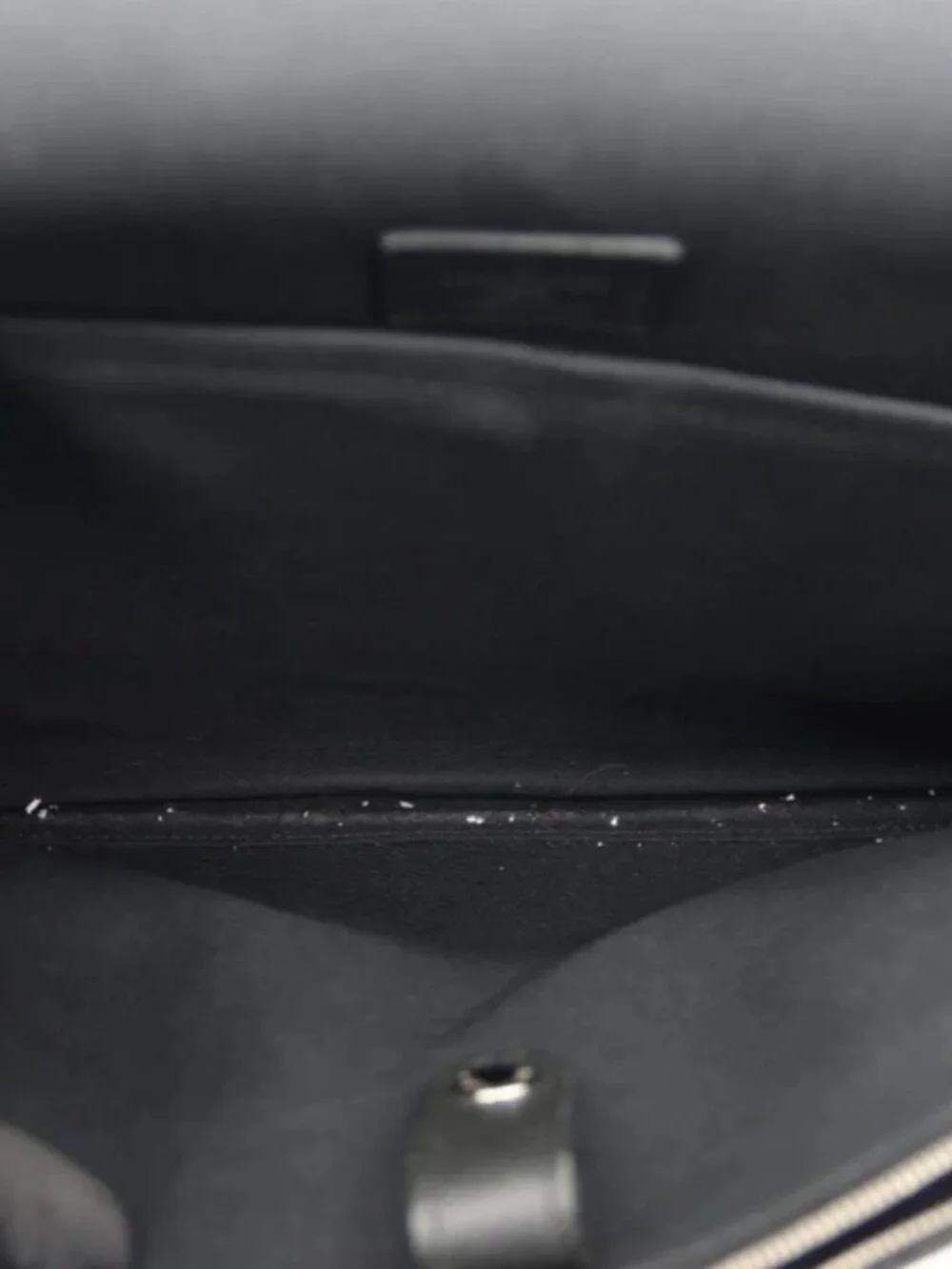 Louis Vuitton Taïga Anton Briefcase - Black